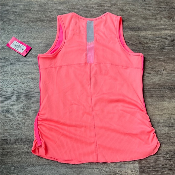 Lucky In Love NWT women’s sleeveless tank tennis shirt, size medium ⚫️ - Picture 4 of 6